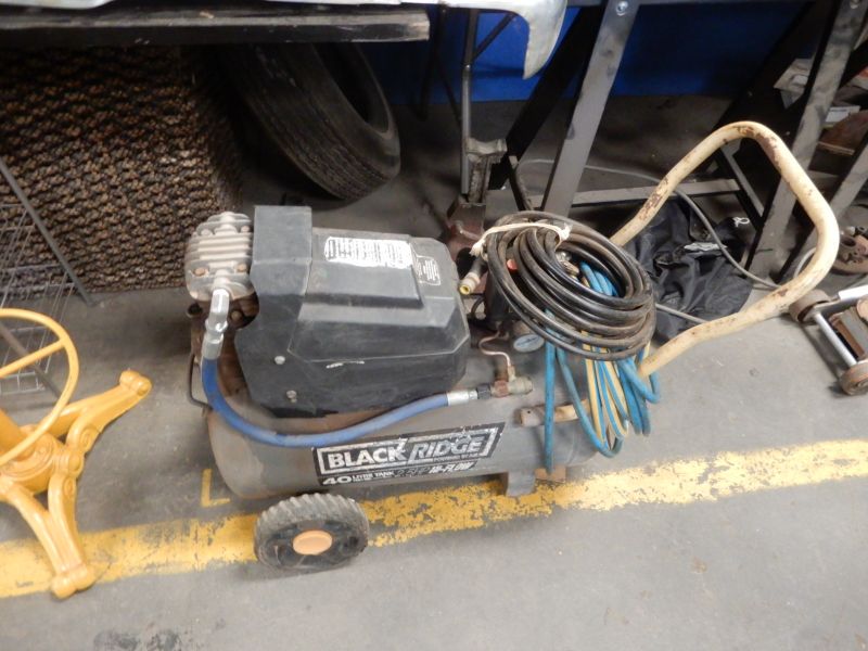 COMPRESSOR
