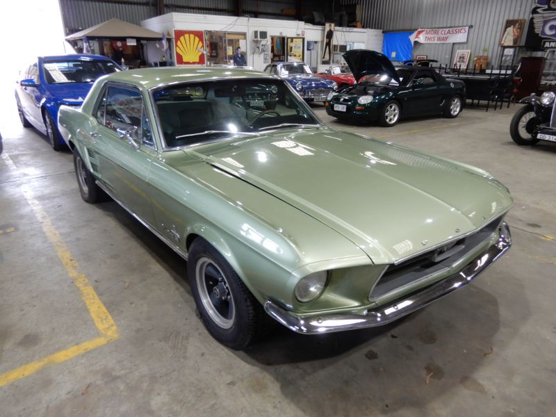 MUSTANG COUPE