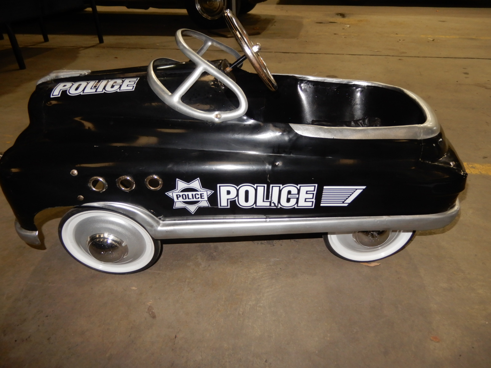 PEDAL CAR